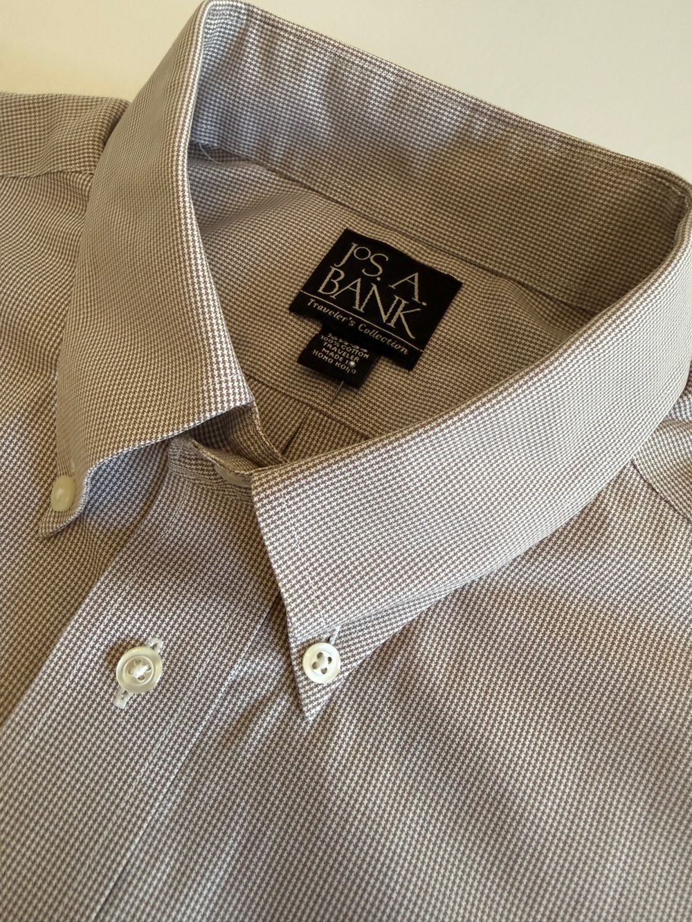 Jos. A. Bank Traveler’s Collection Men’s Button-Down Dress Shirt – 16½ / 34